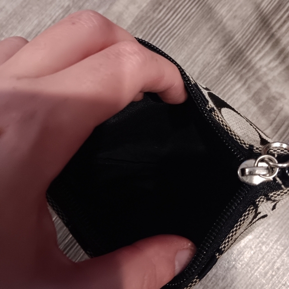 Coach Wristlet - Picture 2 of 8